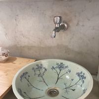 Rundes Waschbecken, handgefertigt, Wiesenblumen